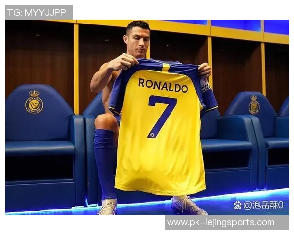 全球足坛十大传奇球星全解析：他们如何改变足球历史的面貌