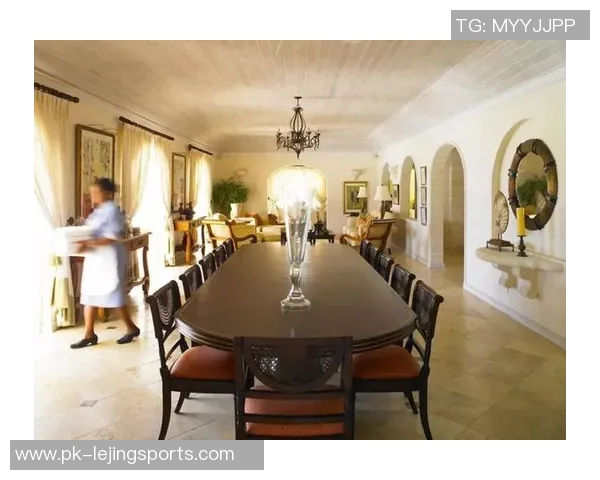 探访世界足球巨星豪宅揭秘 走进豪华生活背后的奢华与隐私